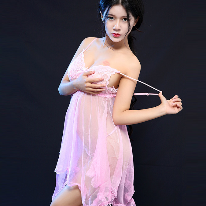 ชุดนอนซีทรู สายเดี่ยว สีชมพูอ่อน ชายลูกไม้