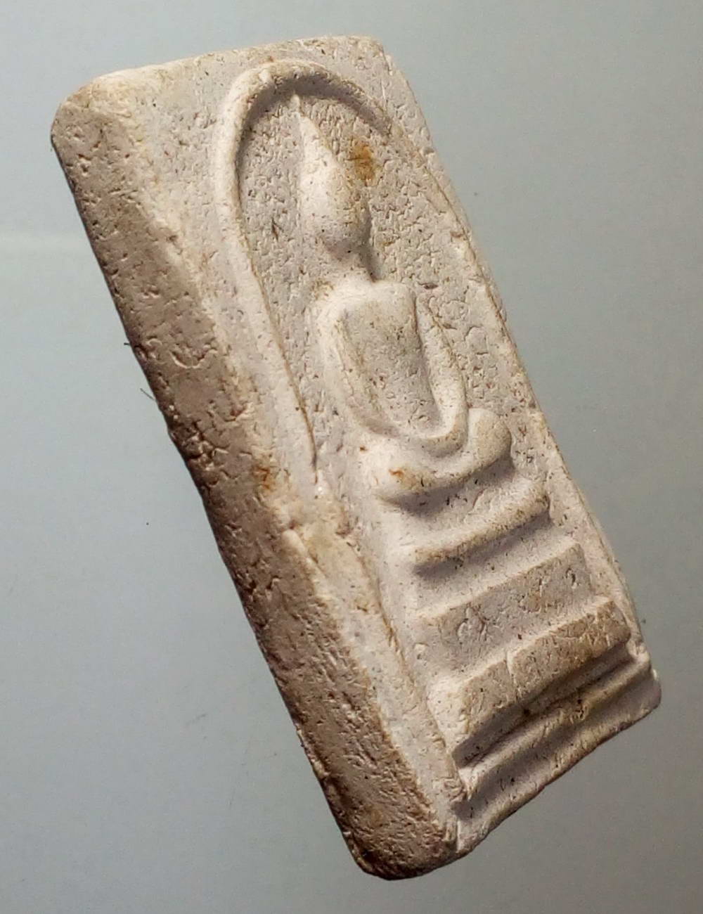 รหัสสินค้า พระสมเด็จ วัดต่างๆ 456 พระสมเด็จเนื้อผงปั๊มตรายาง หลวงปู่คำสอน อนุสาสโก วัดภูผาล้อม บ้านโคกมน จังหวัดเลย พระรายการนี้ให้เช่าบูชาแล้ว