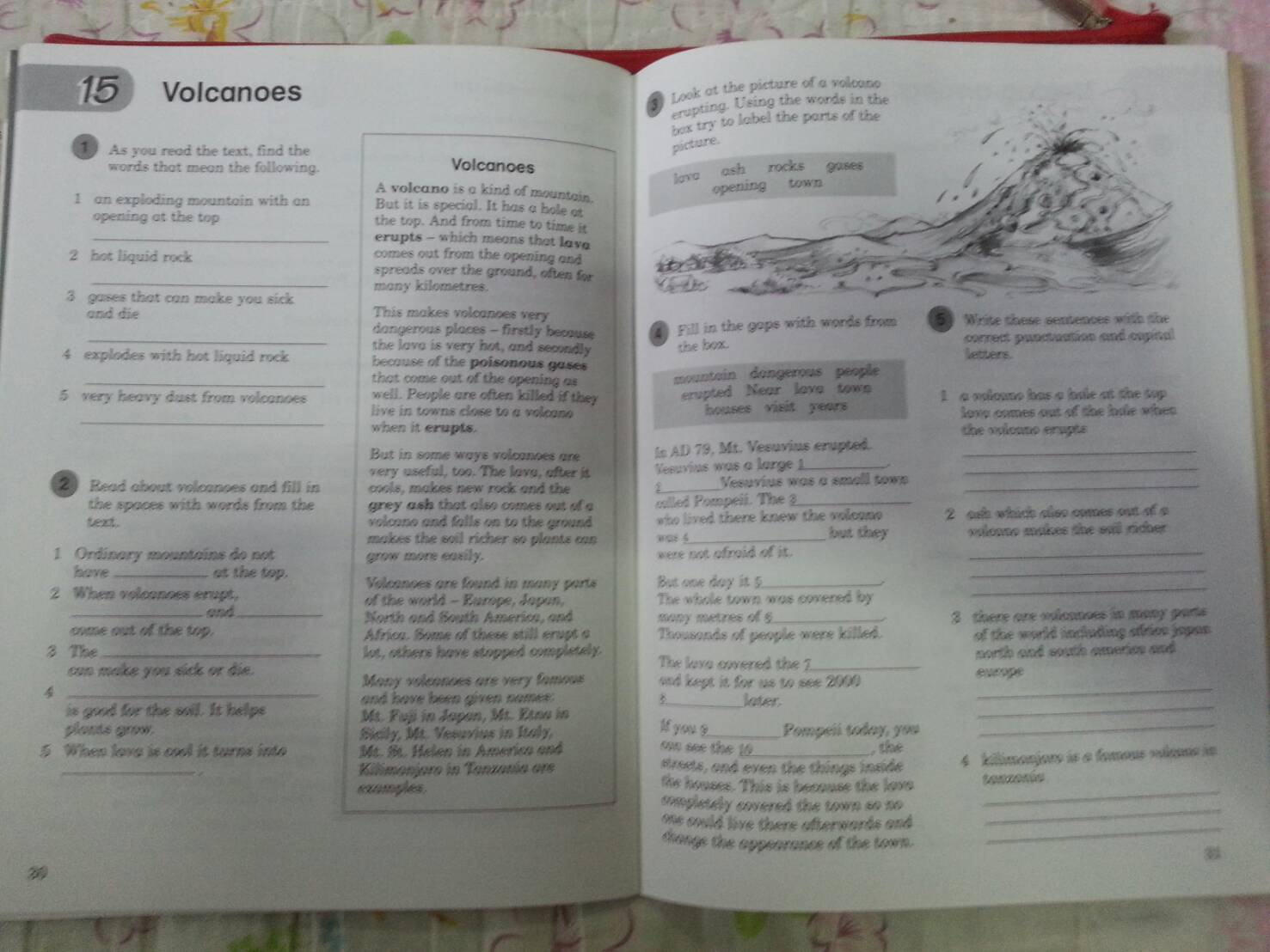 Active Comprehension 3 By Philip Powell-Davies and Charlie Walker (Oxford University Press)