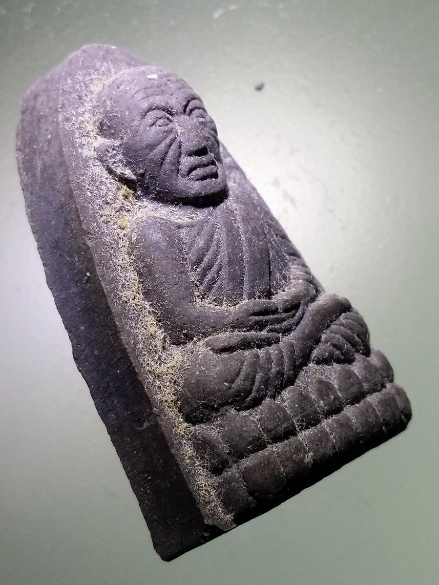 รหัสสินค้า หลวงปู่ทวด วัดต่างๆ 533 หลวงปู่ทวดเนื้อผง พิมพ์เตารีดหัวมน หลังยันต์ อะระหังพุทโธ มะอะอุ ไม่ทราบที่