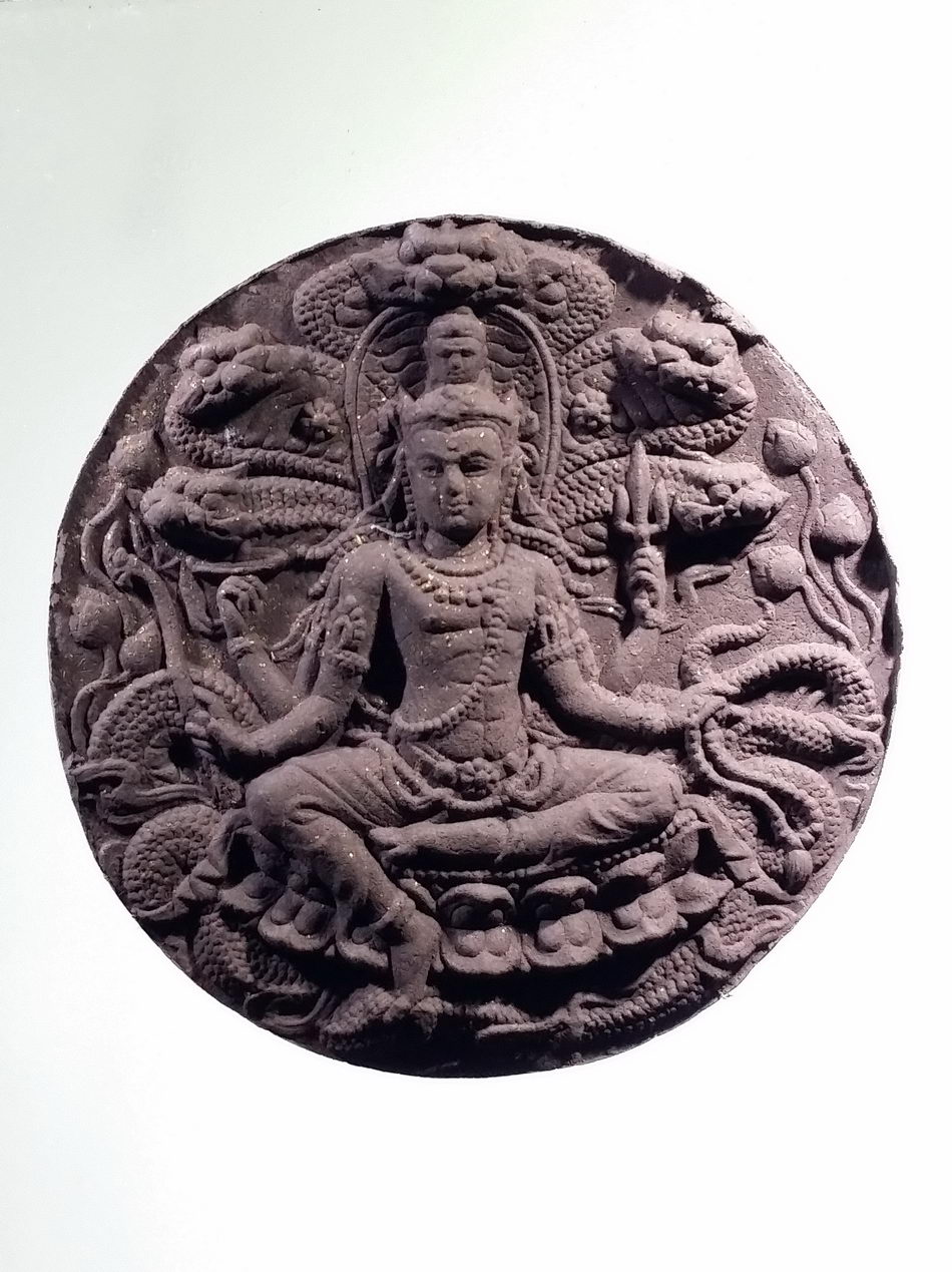 รหัสสินค้า จตุคามรามเทพ 803 พระเทวราชโพธิสัตว์จตุคามรามเทพ รุ่นมหาปาฏิหาริย์มั่งมีทรัพย์ เนื้อว่านกากยายักษ์โรยผงตะไบ ฝังโค๊ต นะโมเงิน กล่องแปดเหลี่ยม