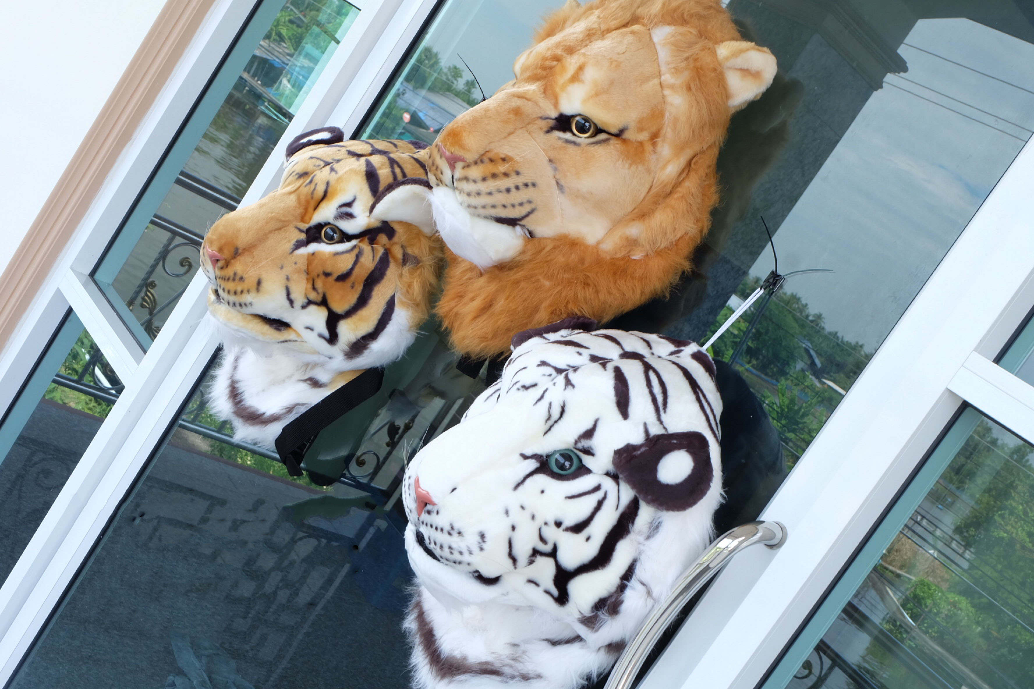 กระเป๋าหัวเสือ หัวสิงโต กระเป๋าสะพายหลัง ใบใหญ่ งานสวย