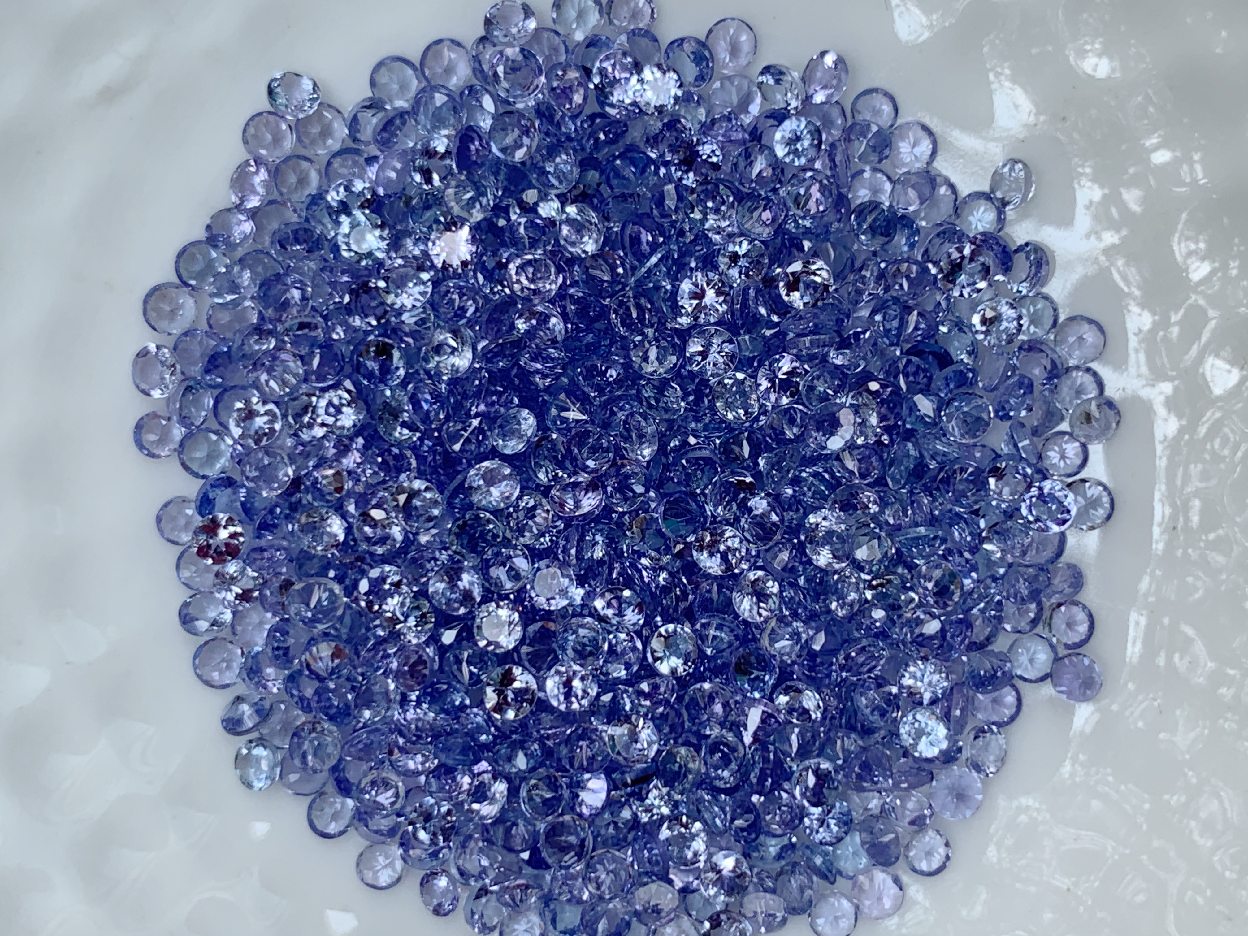 Tanzanite แทนซาไนท์กลม 2.0 มม. 1 กะรัต