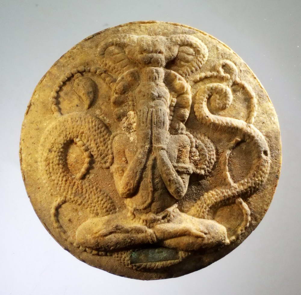 รหัสสินค้า จตุคามรามเทพ 058 พระเทวราชโพธิสัตว์จตุคามรามเทพ รุ่นมหาจักรพรรดิศรีวิชัยสุวรรณภูมิ เนื้อว่านขาว หมายเลข ๑๘๙