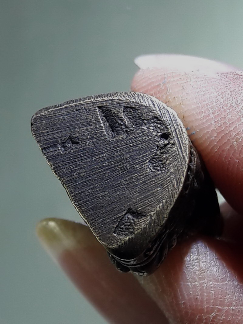 Antig FB 12902 รูปหล่อโบราณพระฤาษีหน้าวัว วัดลิ้นทอง จังหวัดอ่างทอง เนื้อโลหะผสมหล่อตัน