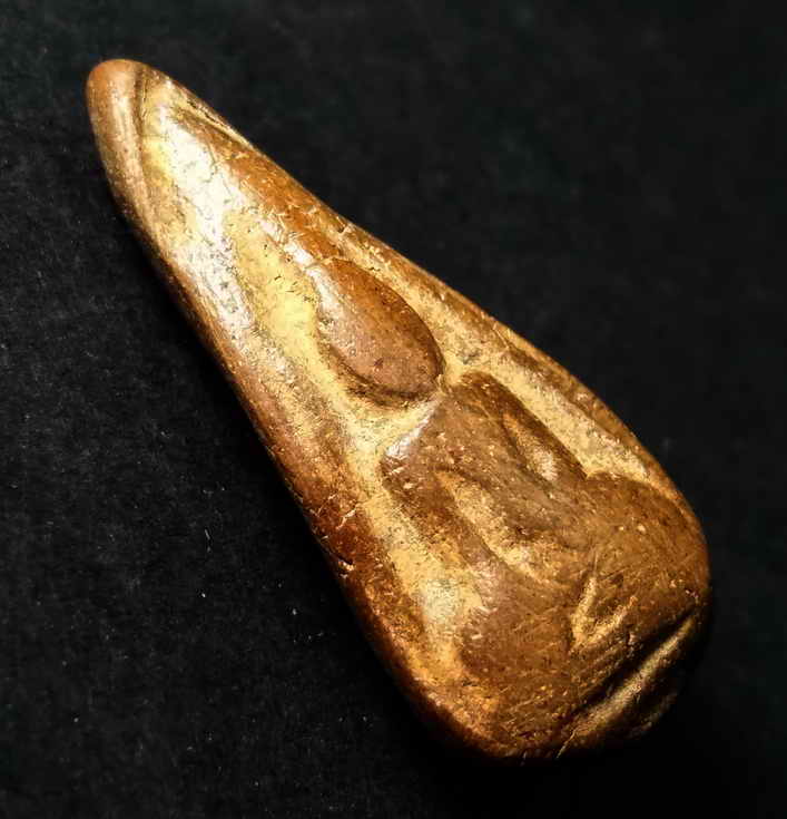 รหัสสินค้า พระกรุ 014 พระนางกำแพง จังหวัดกำแพงเพชร พิมพ์เม็ดมะเคล็ด