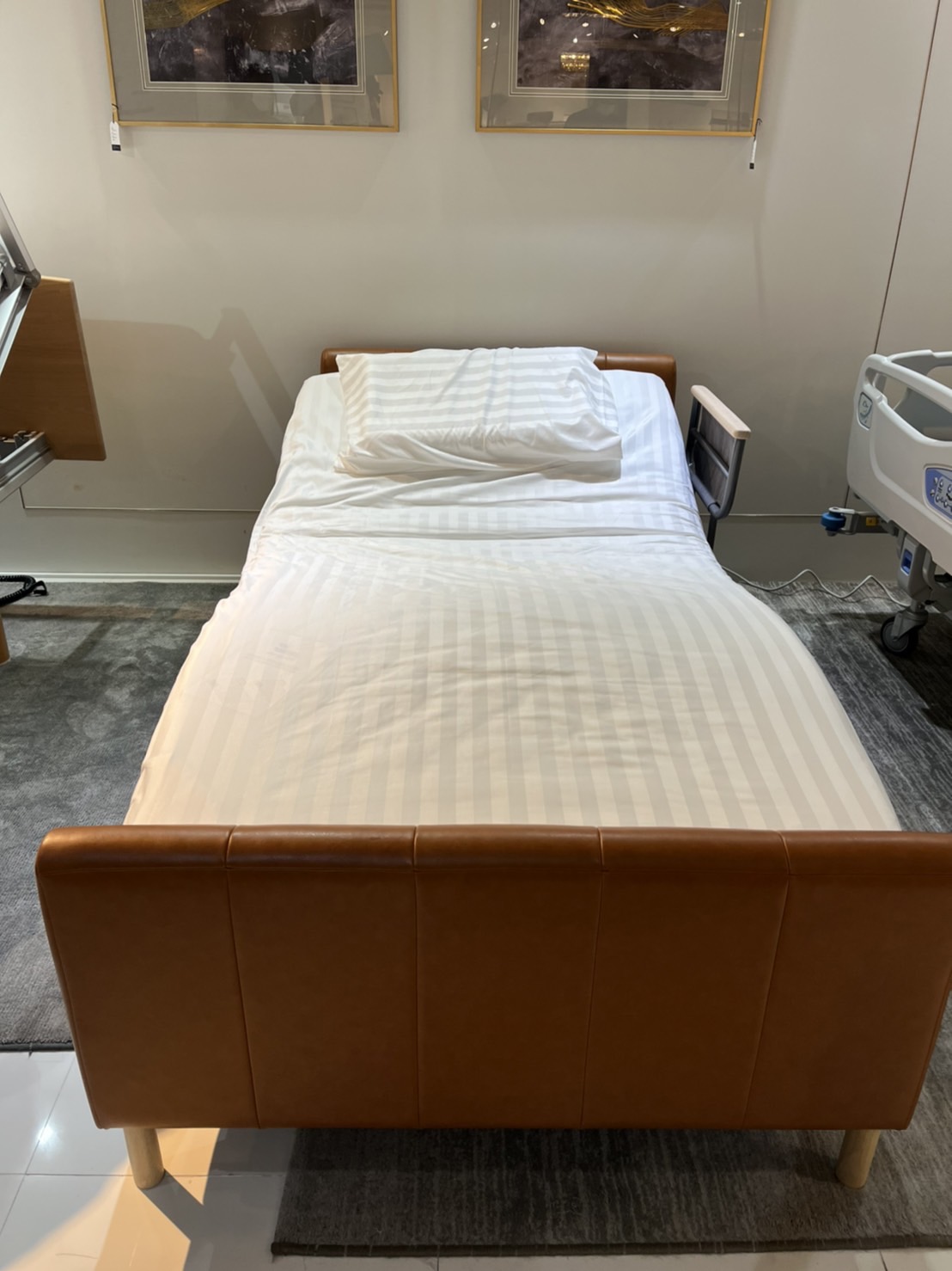 เตียงนอนเพื่อสุขภาพปรับไฟฟ้า PRIMERO SINGLE BED ขนาดใหญ่พิเศษ นอนสบาย 3.5 ฟุต + พร้อมที่นอนสุขภาพยางพาราแท้ + หมอนยางพารา + ชุดผ้าปูที่นอน (รุ่นยอดนิยม)