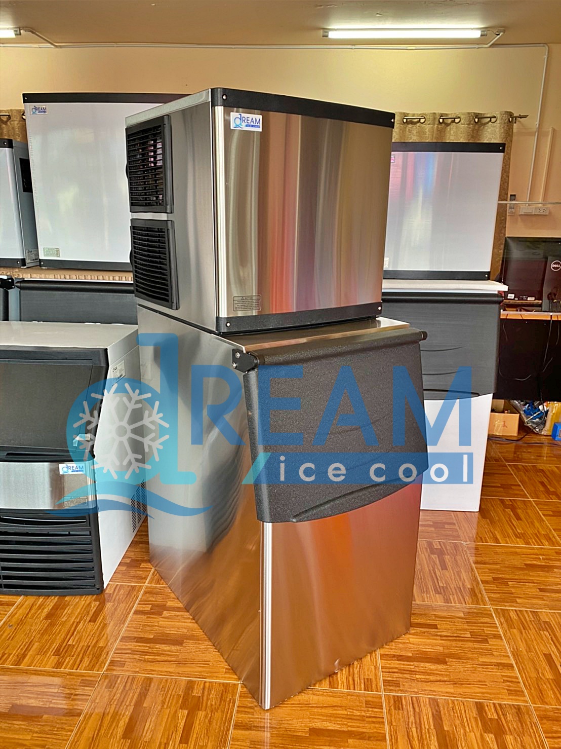 เครื่องทำน้ำเเข็งอัตโนมัติ กำลังการผลิต150-160 กิโลกรัม 24 ชม.