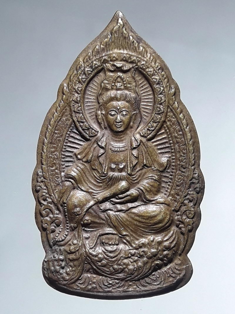 รหัสสินค้า เทพจีน - เทพฮินดู 140 เหรียญพระโพธิสัตว์กวนอิม อวโลกิเตศวร ปางเทเงิน วัดกุศลสมาคร สัมพันธวงศ์ จ.กรุงเทพฯ ปี 2548