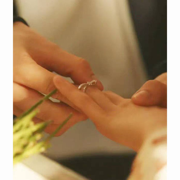 แหวนหมั้น ซางเหยียน-เหวินอี้ฝาน วันนี้วันไหนยังไงก็เธอ The First Frost