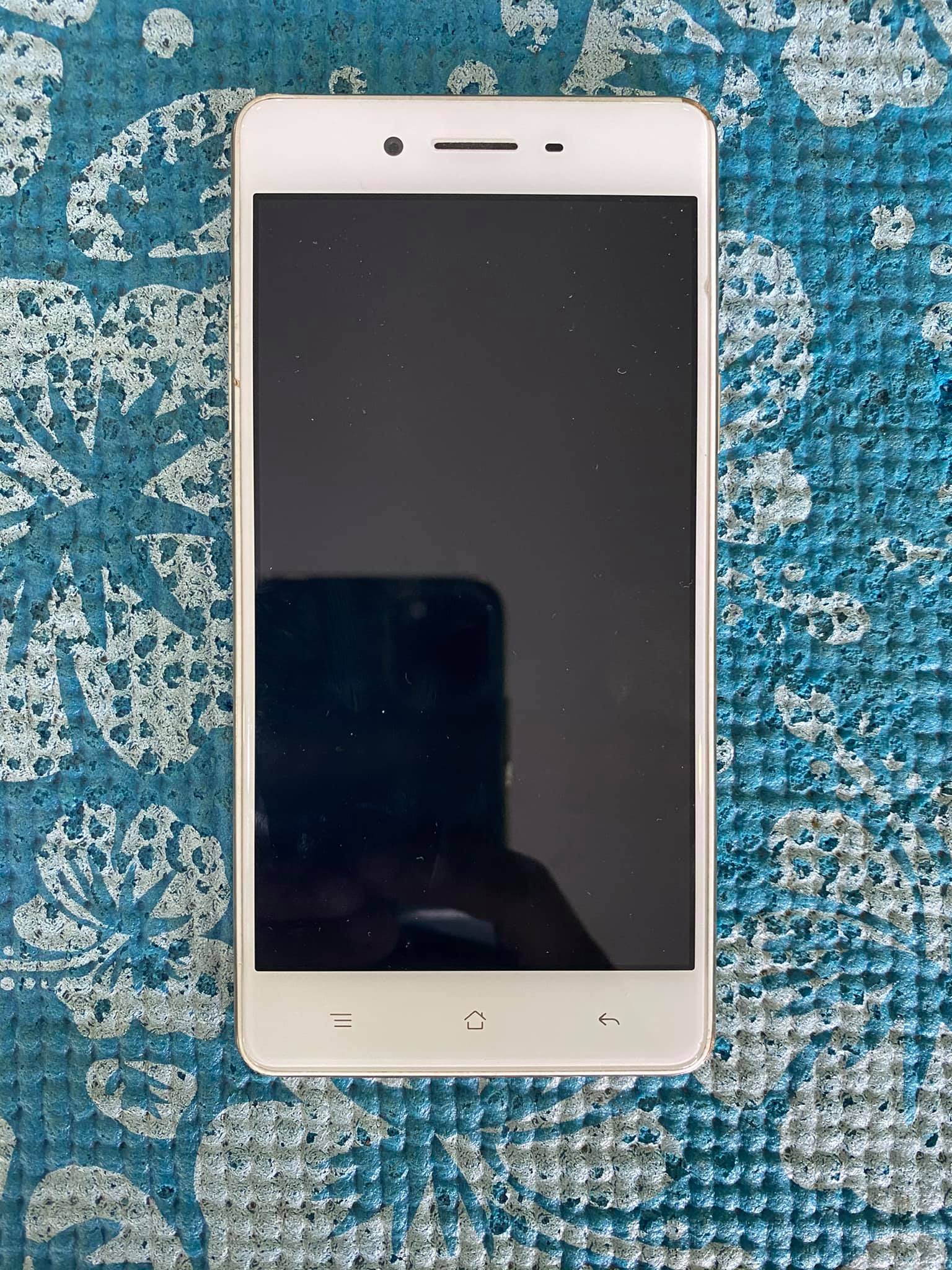 ( SOLD OUT ) OPPO F1F