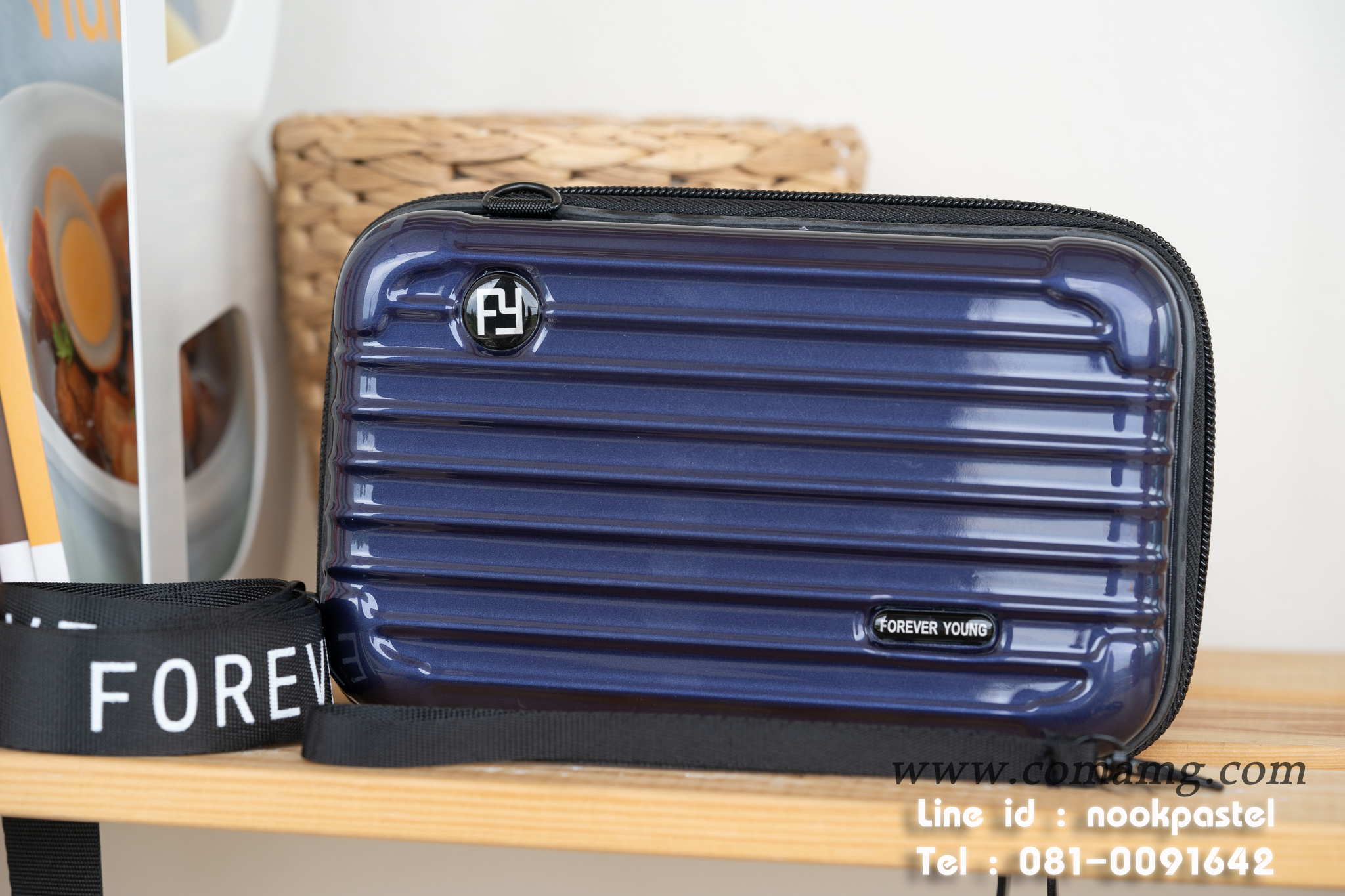 กระเป๋าเดินทางจิ๋ว Forever young