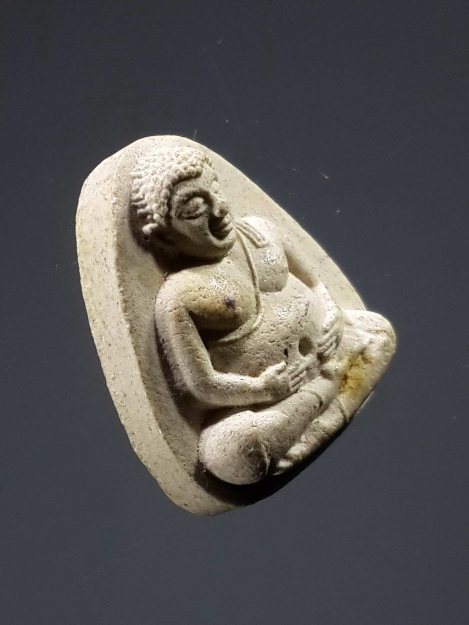 รหัสสินค้า พระไม่ทราบที่ 329 พระสังกัจจายน์เนื้อผง หลังยันต์พุทโธ มีตัวอักษรย่อ จ.จ.ไม่ทราบที่