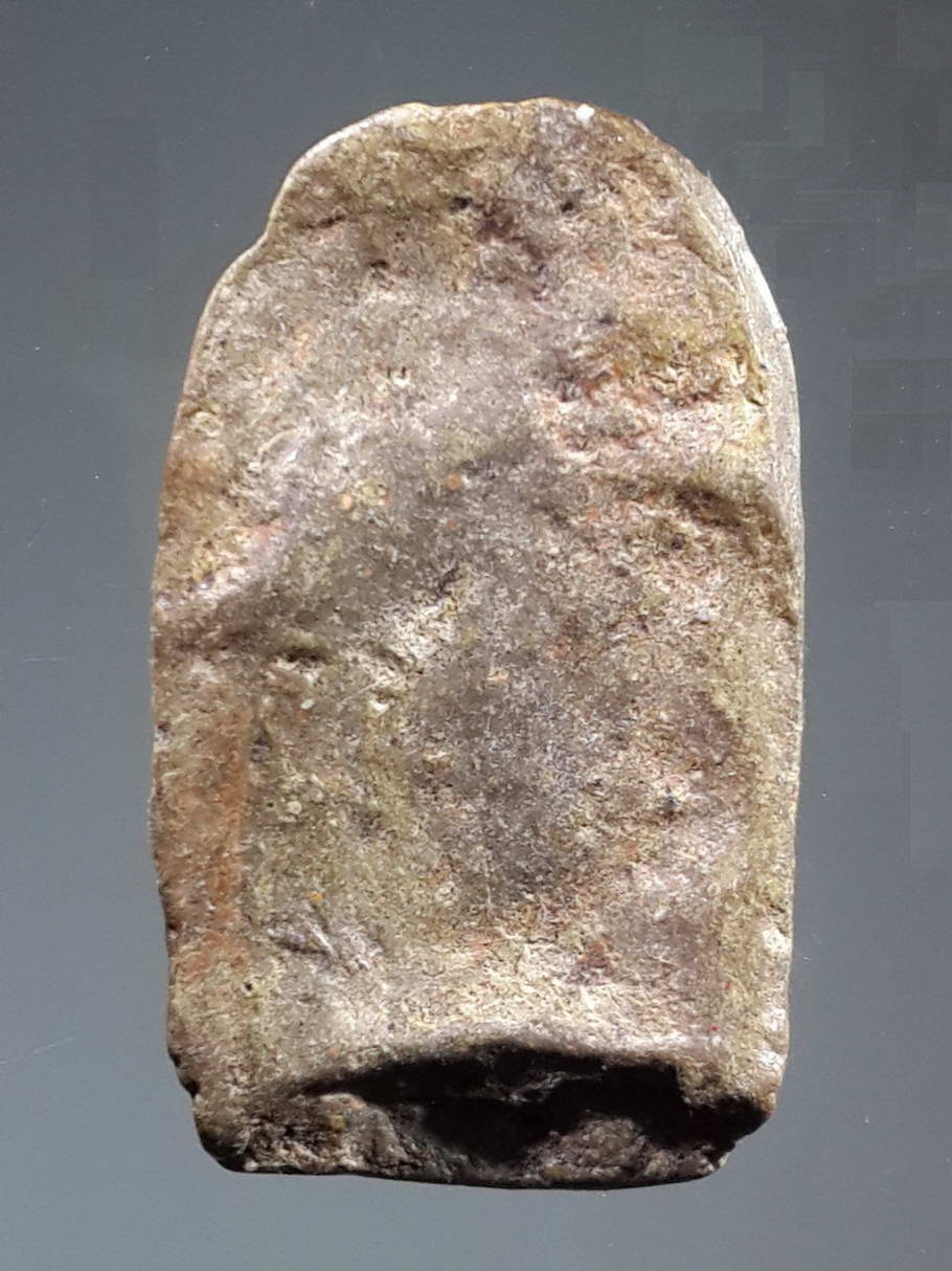 รหัสสินค้า พระกรุ 052 พระรอดลำปางหลวง เนื้อดินเผา เขียวหินครก