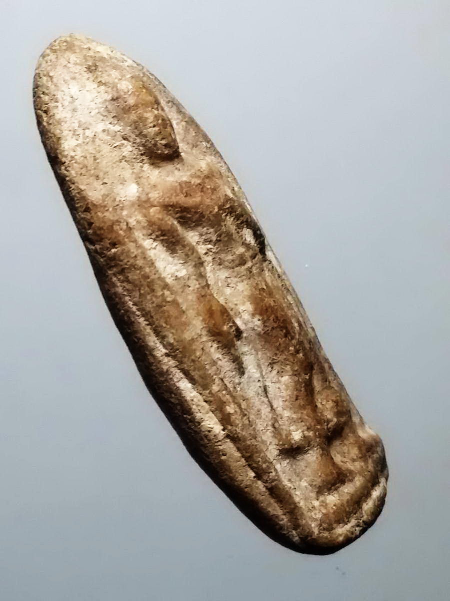 รหัสสินค้า พระไม่ทราบที่ 432 พระลีลาเนื้อผงน้ำมัน ไม่ทราบที่ พระรายการนี้ให้เช่าบูชาแล้ว