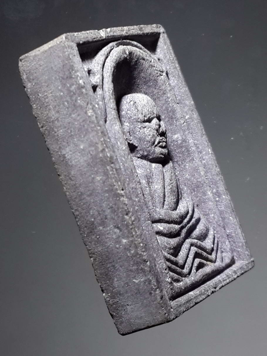 รหัสสินค้า หลวงปู่ทวด วัดต่างๆ 315 หลวงปู่ทวด พิมพ์กลักไม้ขีด เนื้อผงใบลาน หลังยันต์นะฤาชา