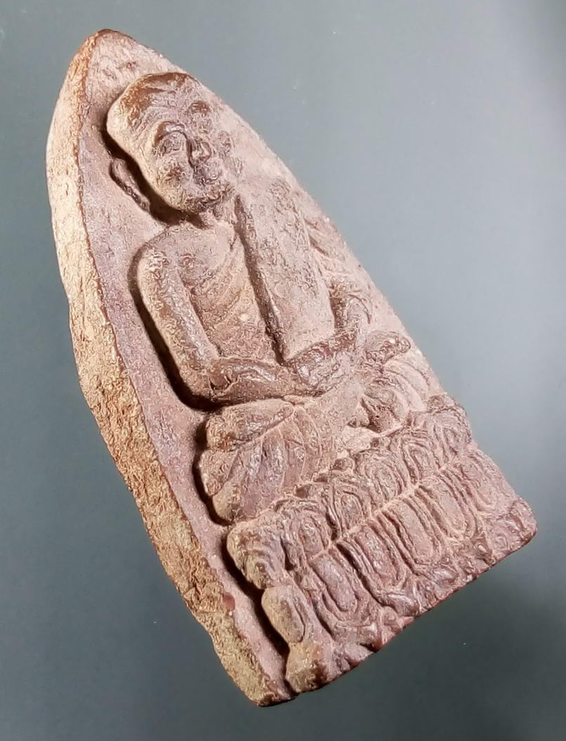 รหัสสินค้า หลวงปู่ทวด วัดต่างๆ 091 หลวงปู่ทวดเนื้อผง วัดช้างให้ จังหวัดปัตตานี ไม่ทราบปีที่สร้าง พระรายการนี้ให้เช่าบูชาแล้ว