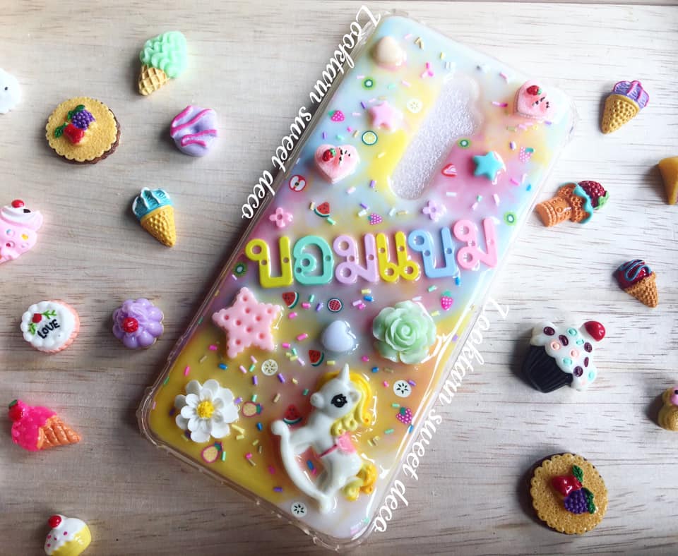 เคสเรซิ่นสั่งทำพื้น ขาว ชมพู เหลือง ฟ้า