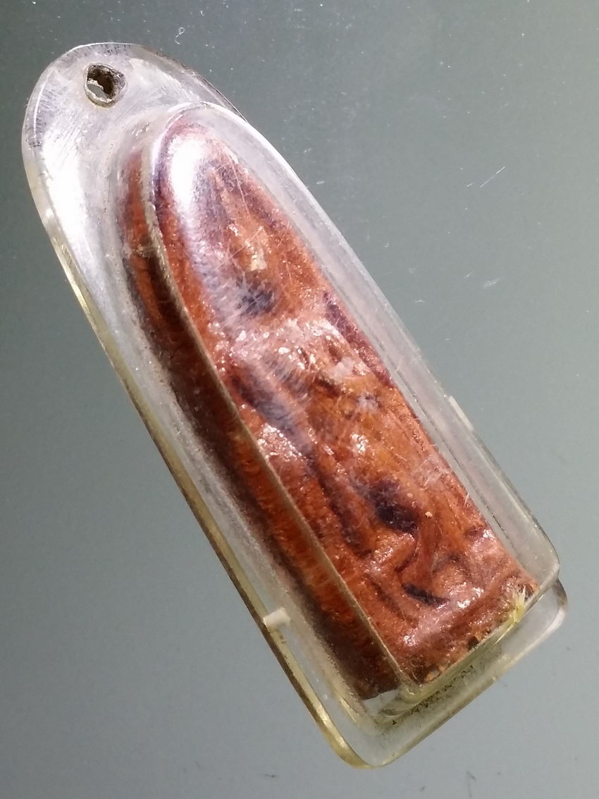 Antig LSD 027 พระลีลา เนื้อดินเผา เคลือบแลคเกอร์ ไม่ทราบที่