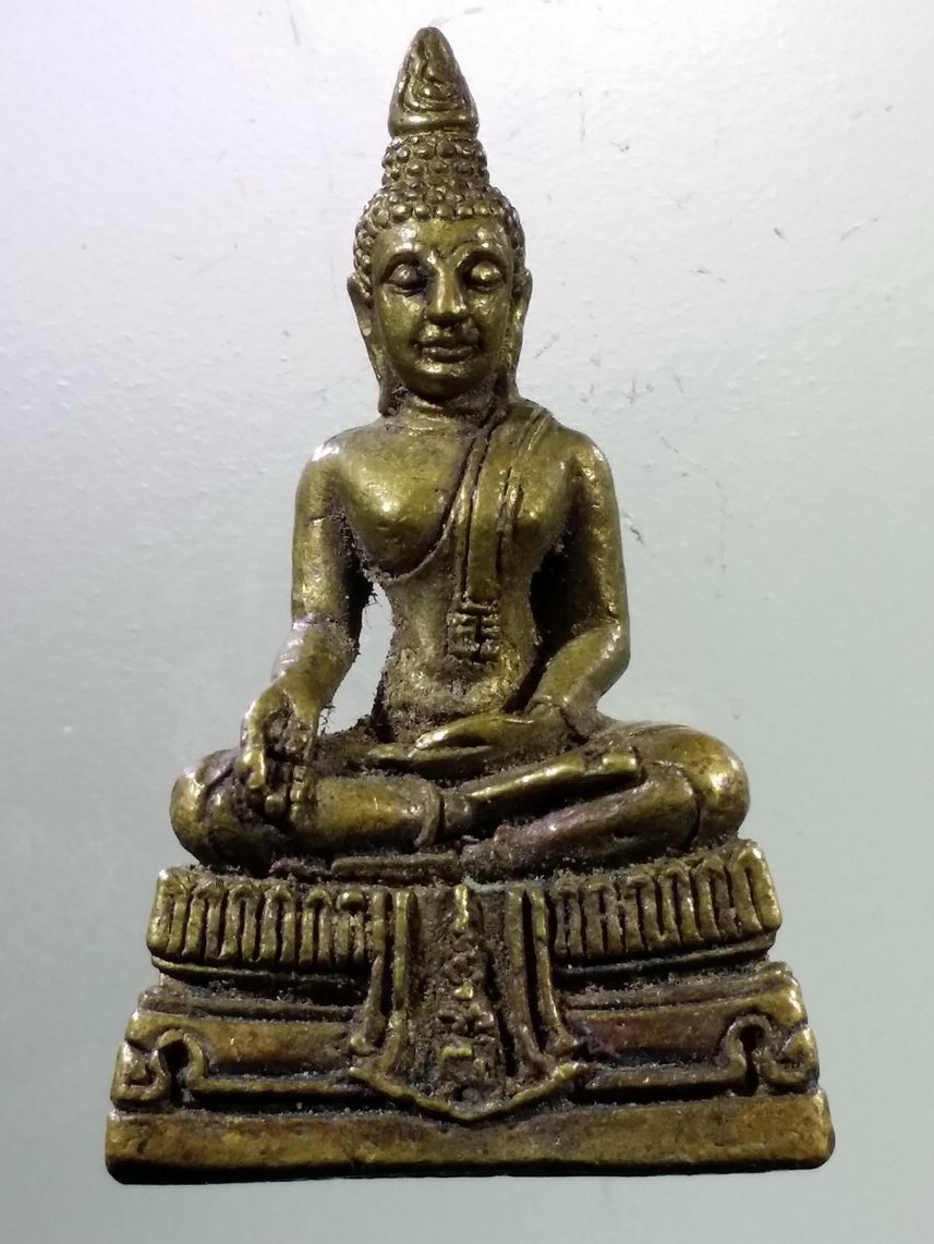 Antig LSD 2190 รูปหล่อเนื้อทองผสม พระพุทธสุวรรณมงคลมหามุนี วัดพิกุลทอง จังหวัดสิงห์บุรี หลวงพ่อแพ ปลุกเสก