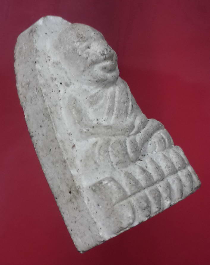 รหัสสินค้า หลวงปู่ทวด วัดต่างๆ 068 หลวงปู่ทวด วัดช้างให้ จ.ปัตตานี เนื้อผงหลังลายพิมพ์นิ้วมือ โรยแร่มวลสาร ไม่ทราบปีที่สร้าง พระรายการนี้ให้เช่าบูชาแล้ว