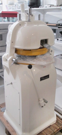 เครื่องแบ่งแป้งปั้นกลม 36 ลูก กึ่งออโต้ Si-DV36