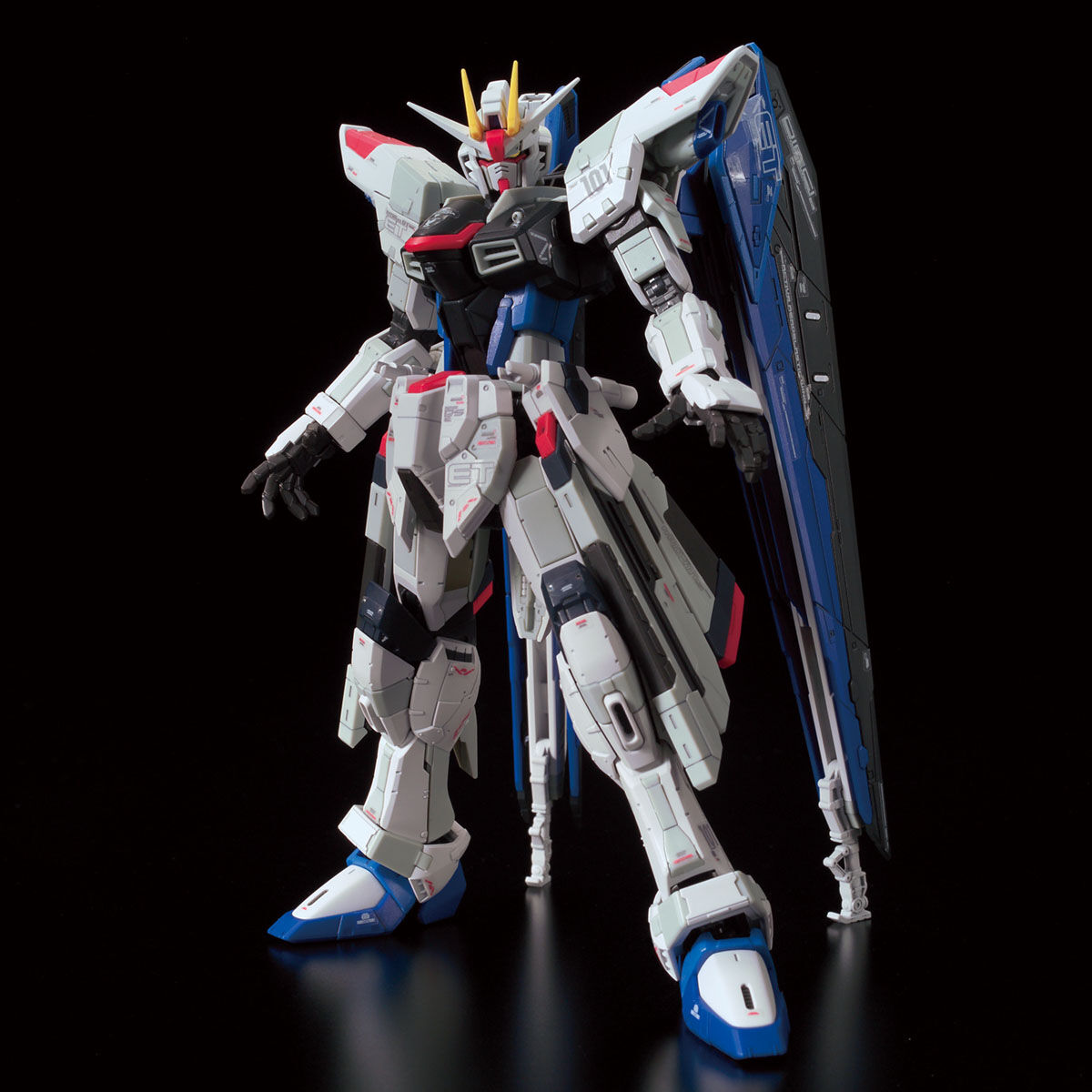 กันดั้ม Bandai Spirits Gunpla Premium Bandai Hobby Online Shop & The Gundam Base Limited RG 1/144 ZGMF-X10A Freedom Gundam Ver.GCP