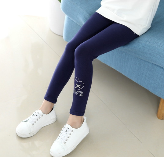 P30972 พร้อมส่งเลกกิ้งเด็กสีน้ำเงินเข้ม รูปหัวใจซ้อน+อักษร