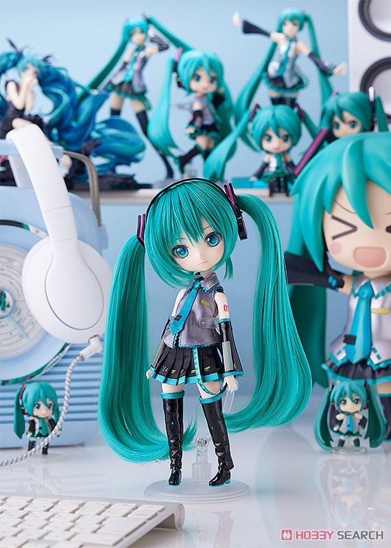 <Preorderถึง 25/3/2022 >เปิดรับPreorder มัดจำ 1500 บาท Harmonia Humming Hatsune Miku (Fashion Doll)