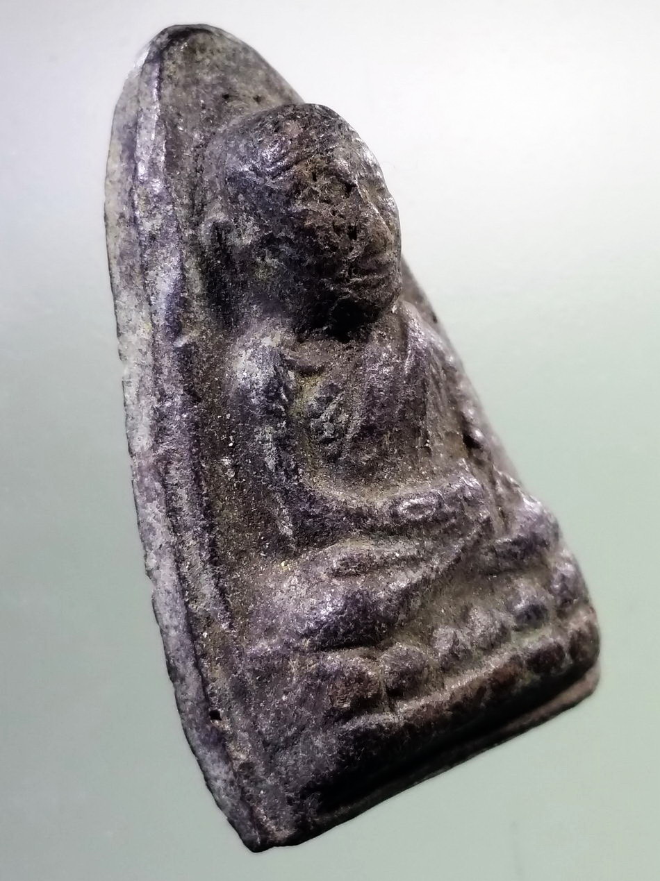 รหัสสินค้า หลวงปู่ทวด วัดต่างๆ 159 หลวงปู่ทวด วัดช้างให้ จ.ปัตตานี เนื้อดินเผา สร้างปี 2513 พระครูใบฎีกาขาวสร้าง