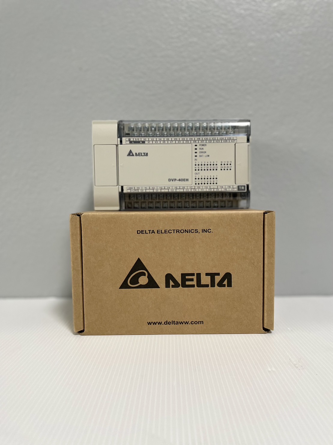 Delta PLC DVP40EH00T3 24DI/16DO DC24V/5mA 220VAC Power-in (Transistor)