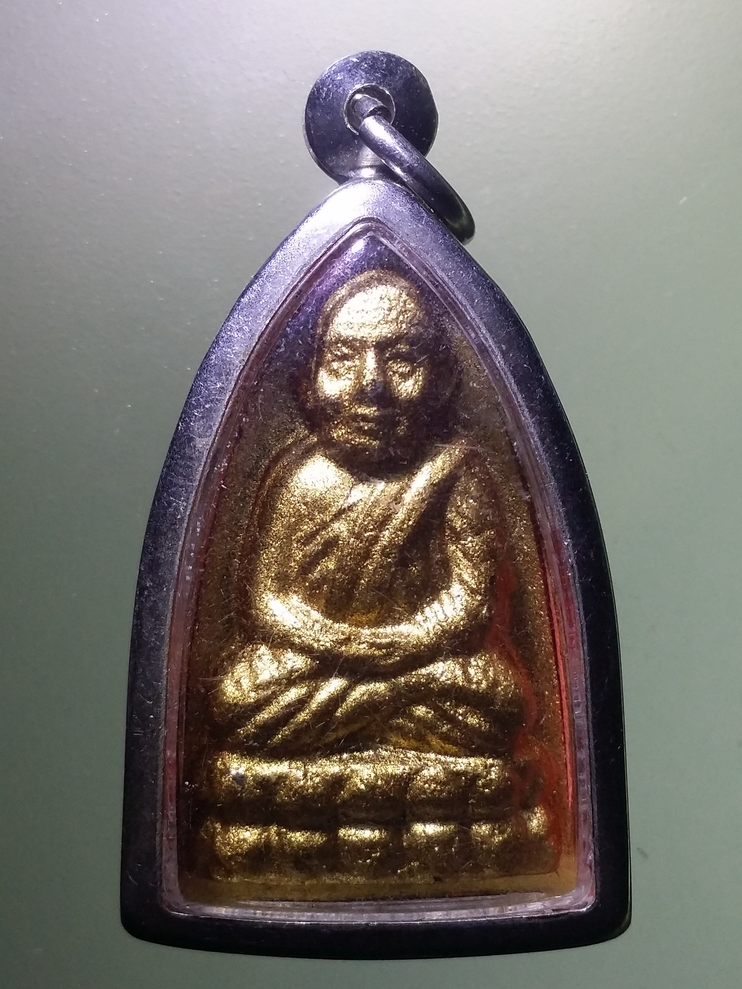 antig FB 473 หลวงปู่ทวดเนื้อผงทาทองบรอนซ์ หลังพระบรมธาตุเจดีย์ นครศรีธรรมราช สร้างปี 2543 มาพร้อมตลับสแตนเลส พร้อมใช้