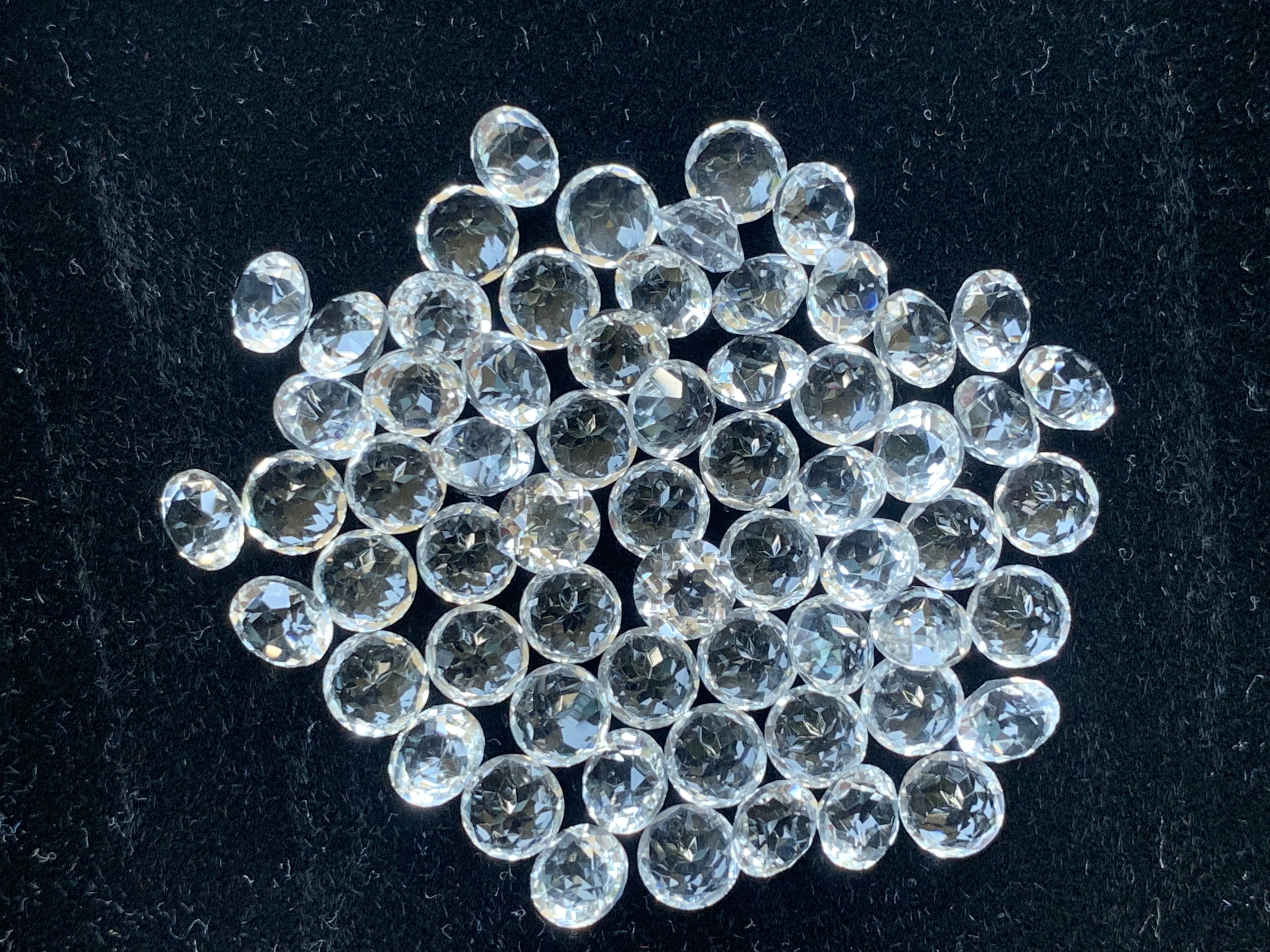 ไวท์โทปาสกลม 5.0 มม. 5 กะรัต