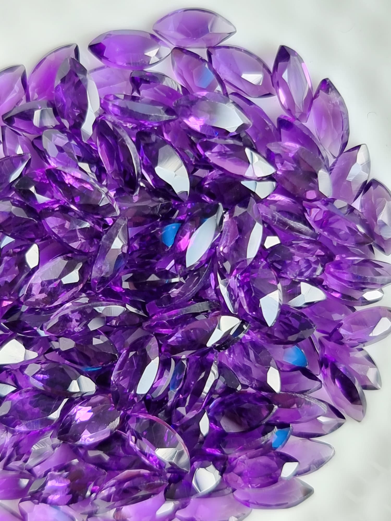 อเมทิสมาคี 7x3.5mm. 5 กะรัต