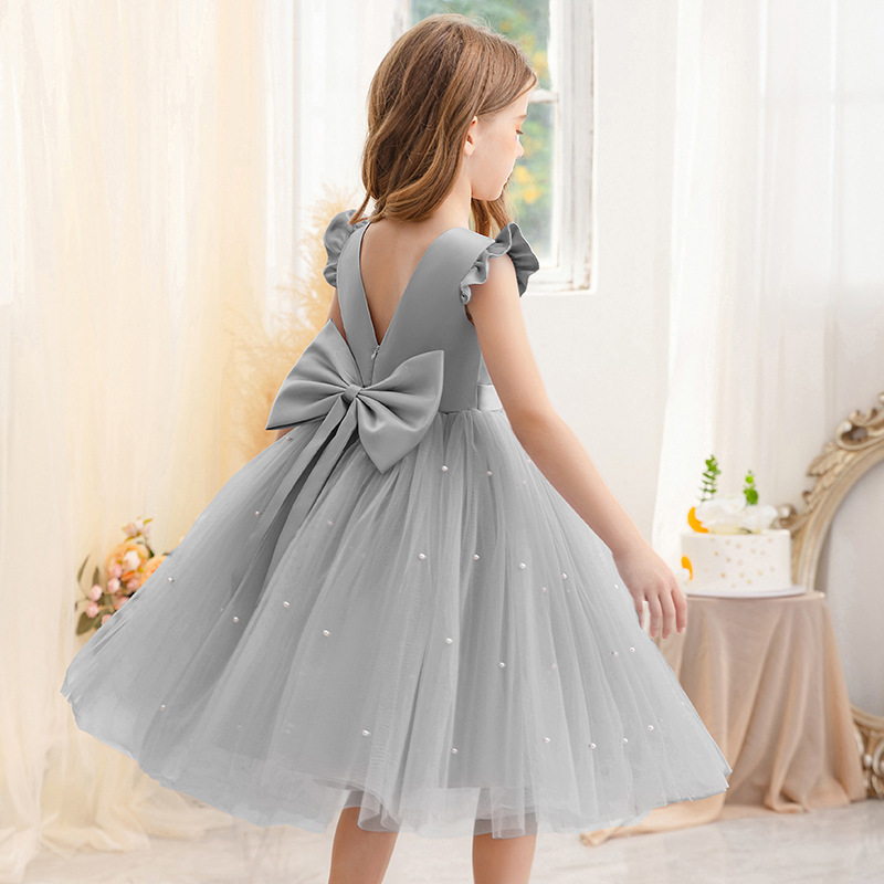 Gd4340- พร้อมส่งจากไทย ชุดออกงานเด็กหญิงสีเทา แขนระบายสุดน่ารัก โบว์ใหญ่สวยๆ แยกจากชุดได้ ตกแต่งมุกที่กระโปรง ตัวเสื้อเงาดุจผ้าไหม ชุดราตรีเด็กทรงสั้น