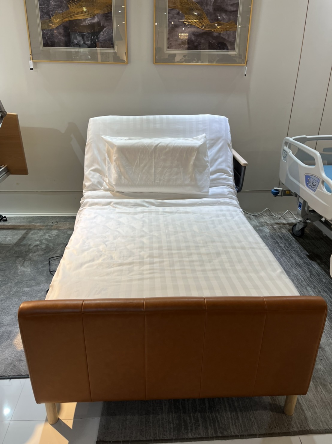 เตียงนอนเพื่อสุขภาพปรับไฟฟ้า PRIMERO SINGLE BED ขนาดใหญ่พิเศษ นอนสบาย 3.5 ฟุต + พร้อมที่นอนสุขภาพยางพาราแท้ + หมอนยางพารา + ชุดผ้าปูที่นอน (รุ่นยอดนิยม)
