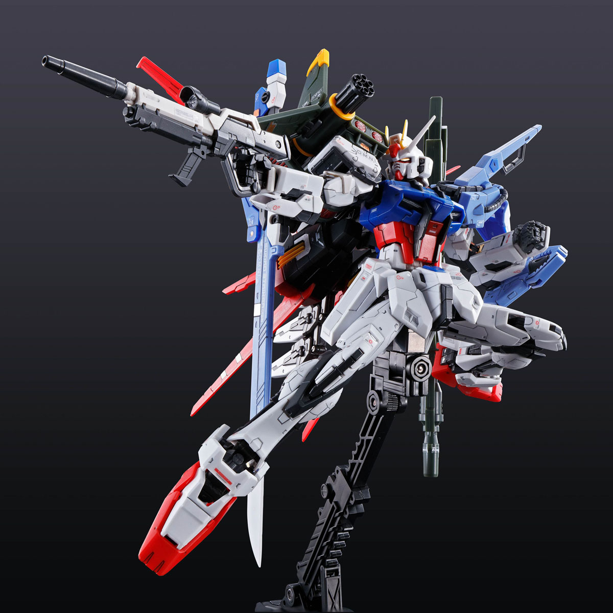 <Preorderปิดรับที่ 3 คิว >เปิดรับPreorder มัดจำ800 บาท * p-bandai RG 1/144 Perfect Strike Gundam