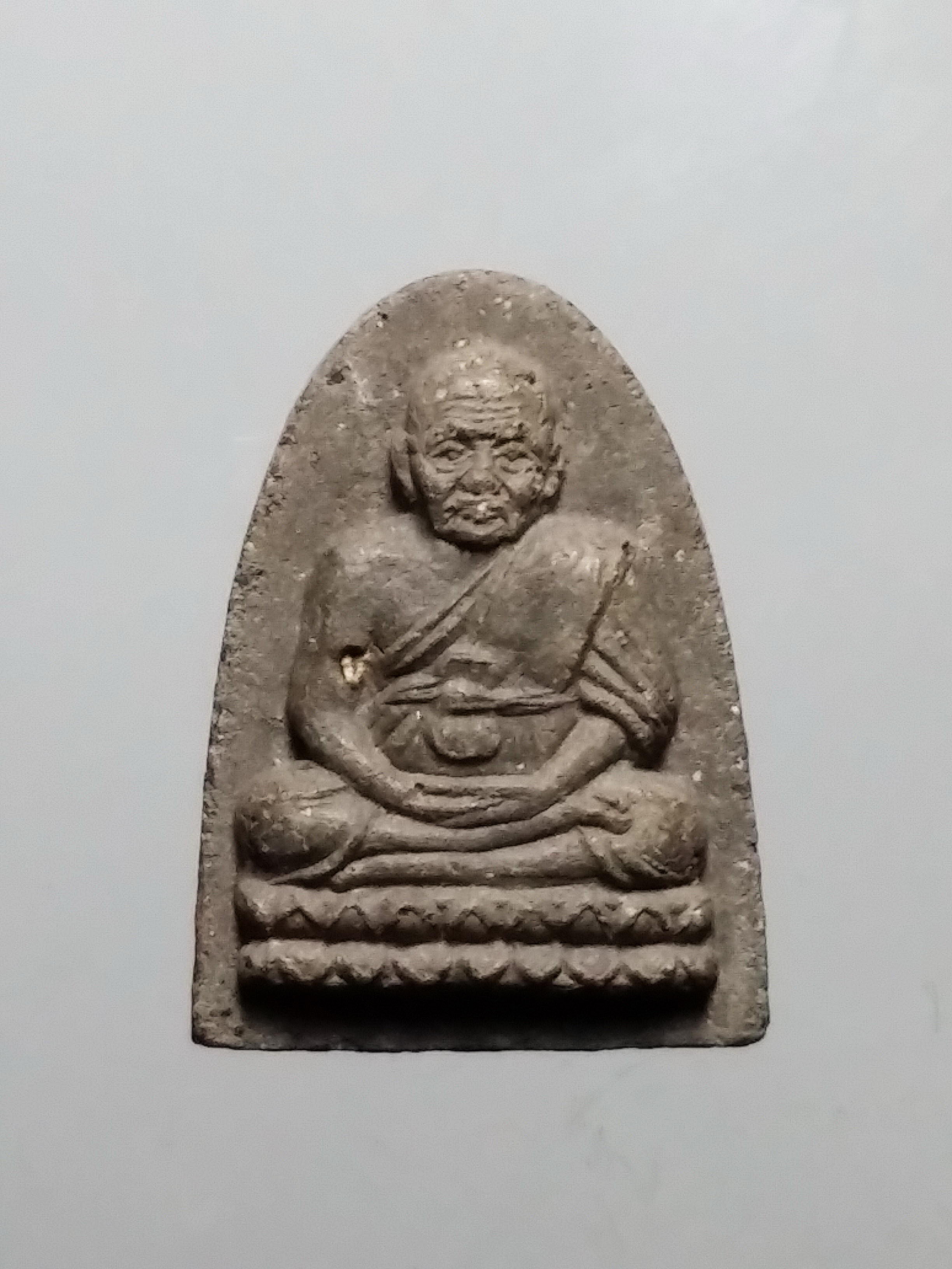 รหัสสินค้า หลวงปู่ทวด วัดต่างๆ 412 หลวงปู่ทวด เนื้อผงใบลาน อาจารย์นองวัดทรายขาว พิมพ์เล็ก