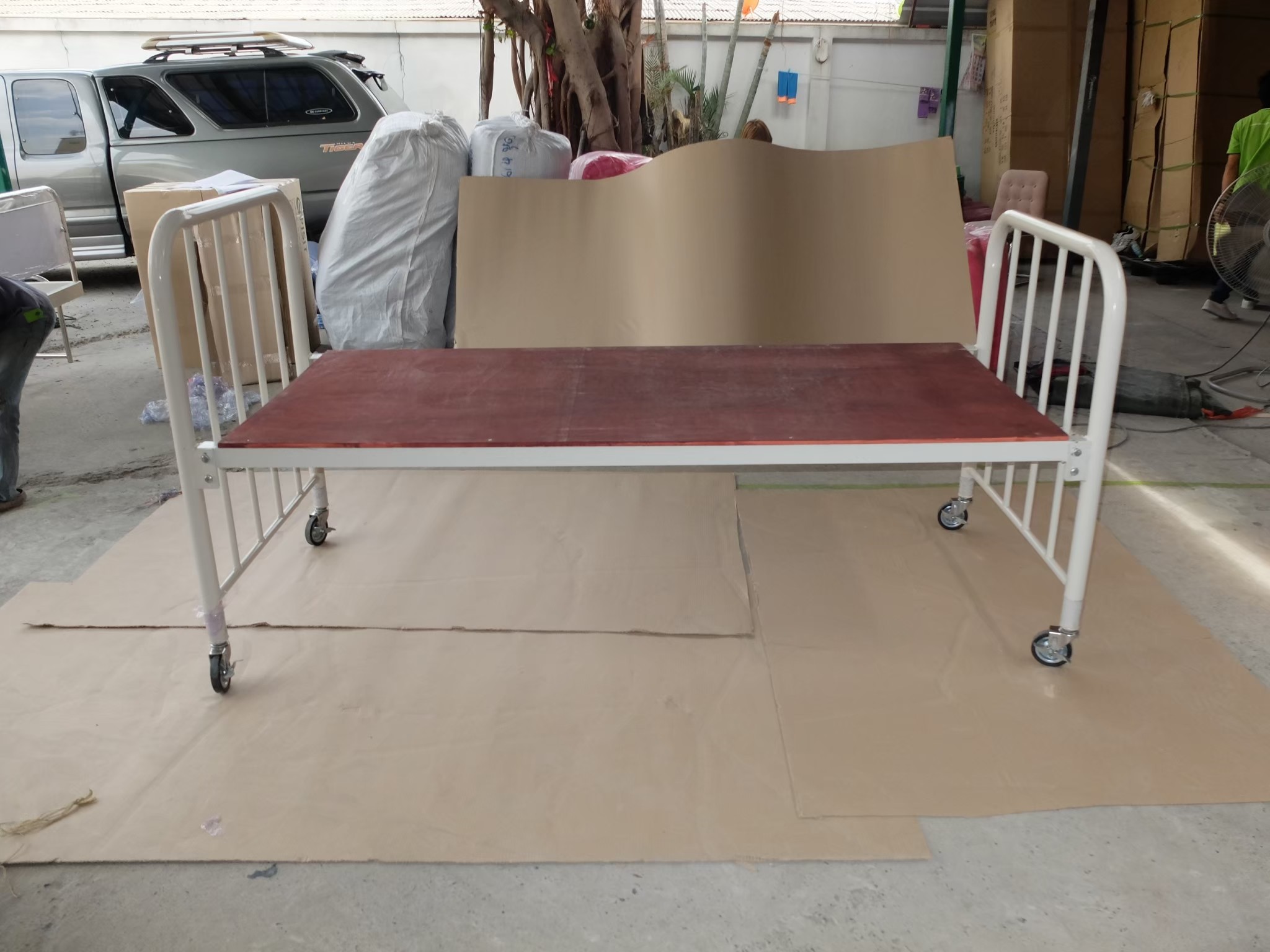 เตียงซิมมอนส์ เตียงพยาบาล (เหล็กพ่นสี) หัว-ท้ายลูกกรง + พร้อมฟูกที่นอน รหัส PP013