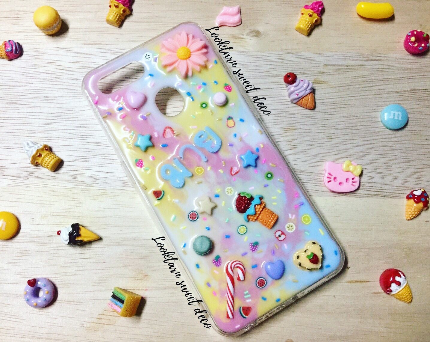 เคสสีขาว ชมพู ฟ้า เหลือง อักษรสีฟ้าล้วน