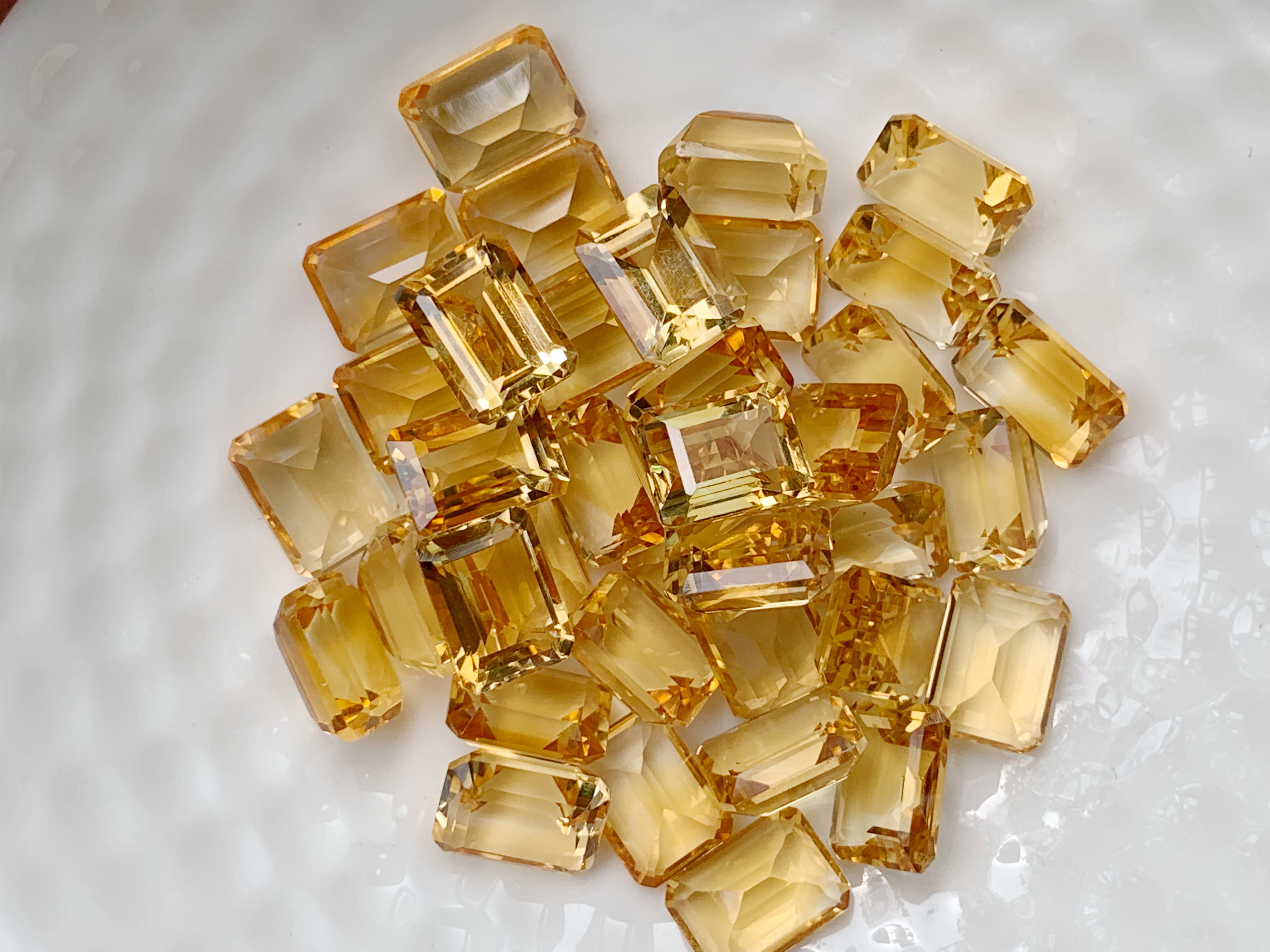 ซิทรินอ่อนสี่เหลี่ยม 8X6 มม. 5 กะรัต