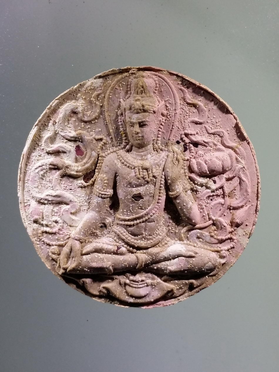 รหัสสินค้า จตุคามรามเทพ 285 พระเทวราชโพธิสัตว์จตุคามรามเทพ รุ่น มหาจักรพรรดิศรีวิชัยสุวรรณภูมิ เนื้อว่าน ก้นครก ฝังแร่มวลสาร หมายเลข ๒๙๖