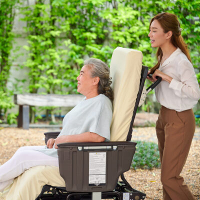 เตียงผู้ป่วย ปรับแยกเป็นรถเข็นไฟฟ้าได้ Robotic Care Bed รุ่น RESYONE PLUS จาก PANASONIC ญี่ปุ่น