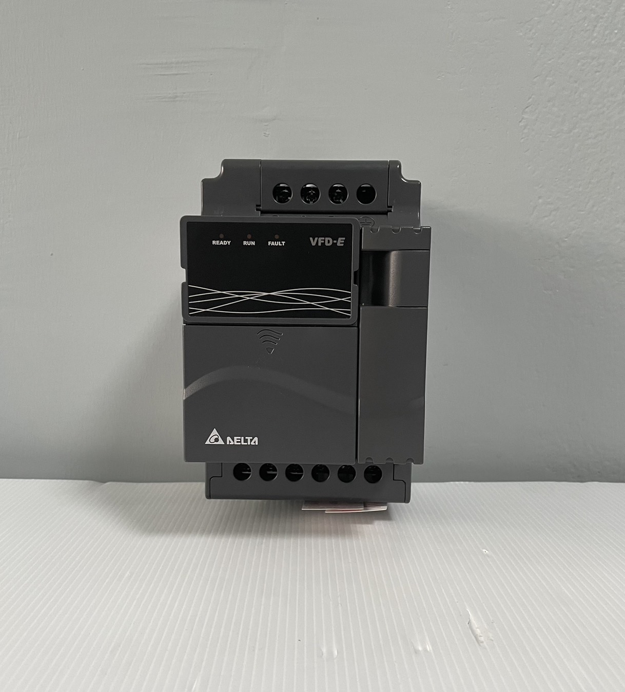 Delta Inverter VFD022E23A 3HP 2.2kW (Input 220V 3-Phase Output 220V 3-Phase )