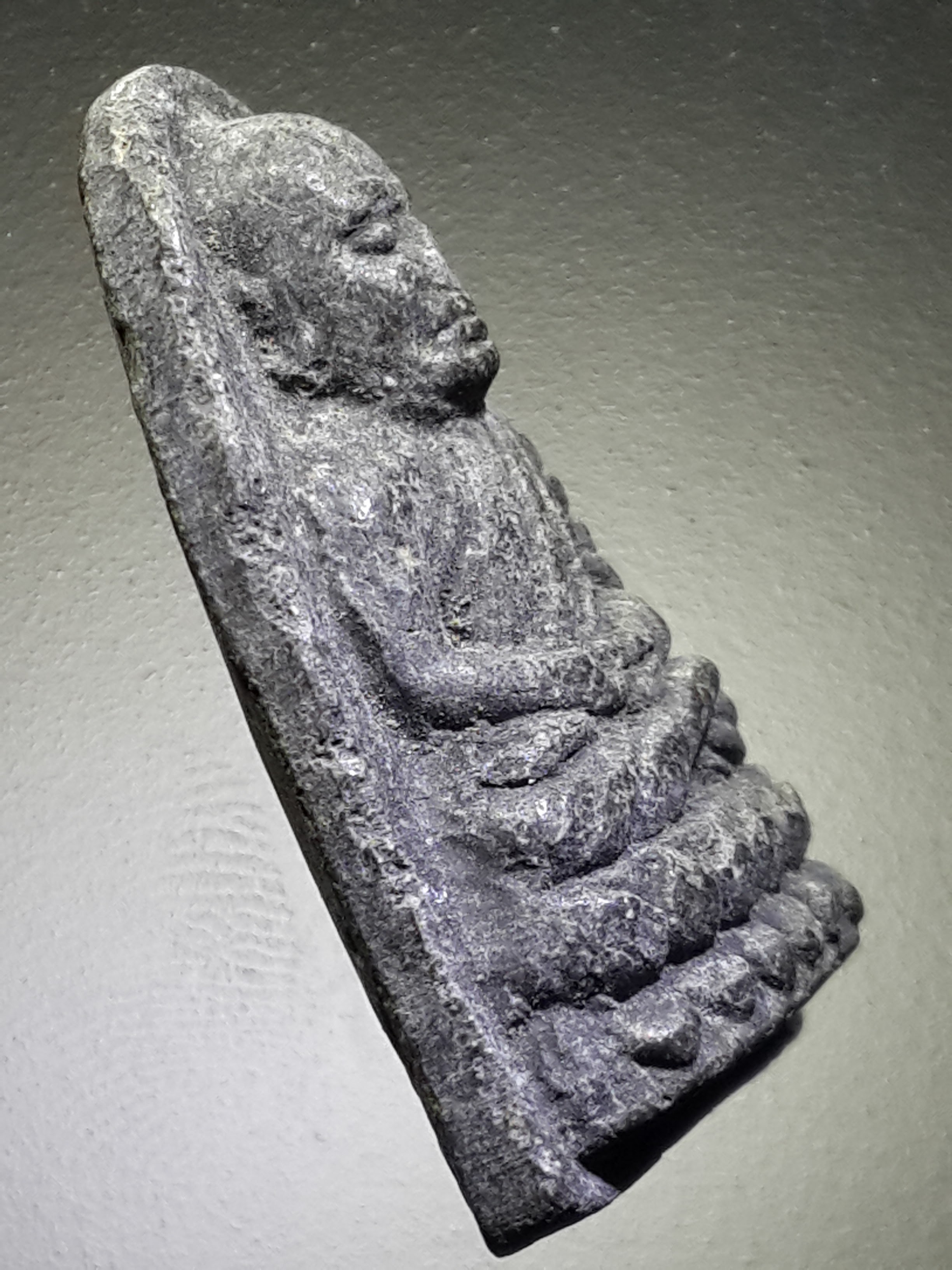 รหัสสินค้า หลวงปู่ทวด วัดต่างๆ 421 หลวงปู่ทวด เนื้อผงใบลานหลังอูม พิมพ์คล้ายปี 24 ไม่ทราบรุ่น พระรายการนี้ให้เช่าบูชาแล้ว