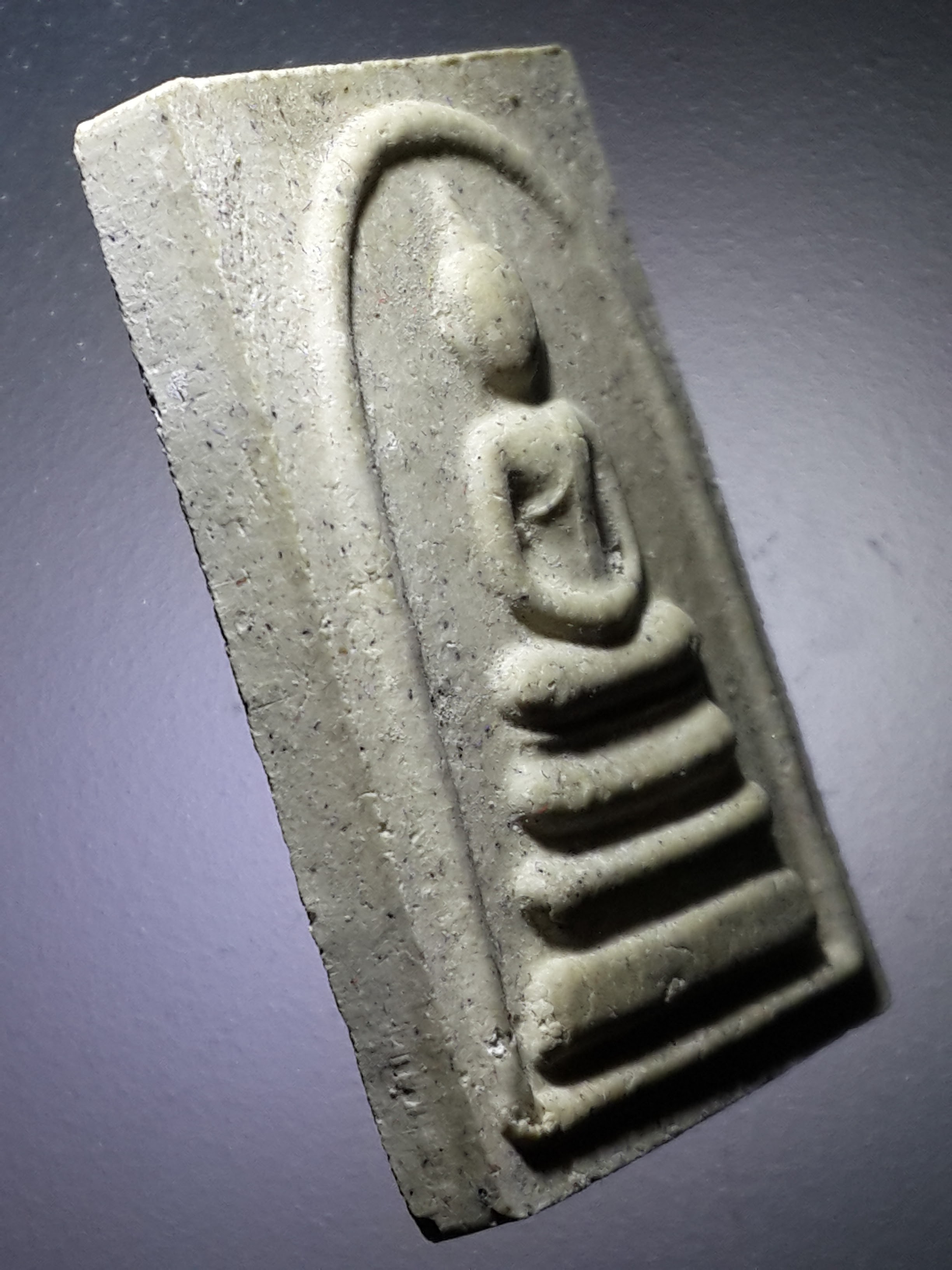 รหัสสินค้า พระมีกล่อง 220 พระสมเด็จเนื้อผง พิมพ์วัดระฆัง รุ่นโตมหาโชคมหาลาภ วัดบางมดโสธราราม กรุงเทพ สร้างปี 2558 พิมพ์เกศบัวตูม