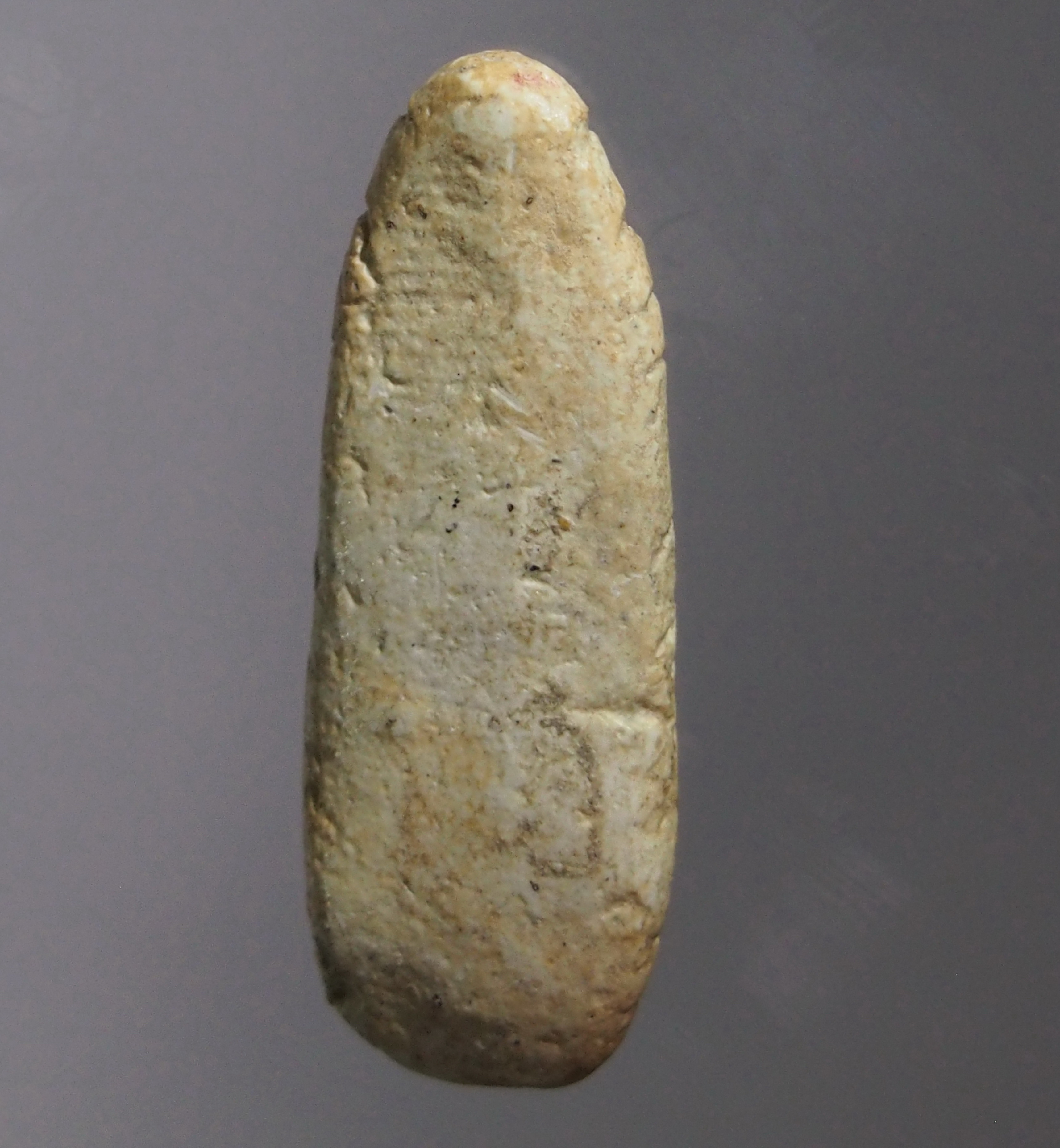 Antig on TT 008 พระเนื้อผงพิมพ์ปางเปิดโลก ขนาดเท่าปลายนิ้วก้อย ไม่ทราบที่