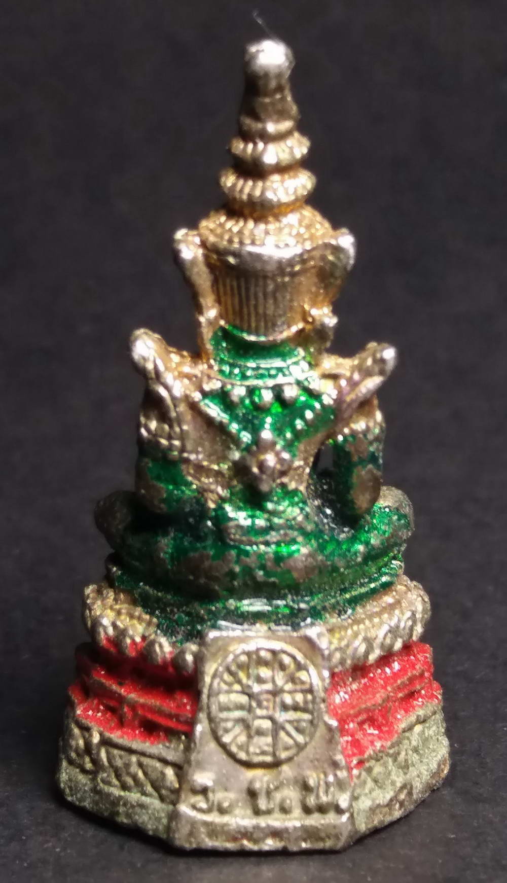 รหัสสินค้า พระกริ่ง พระหล่อ 108 รูปหล่อพระแก้วมรกต รุ่นเทิดพระเกียรติ หลวงปู่อ่อนสา สุขกาโร วัดประชาชุมพลพัฒนาราม พระรายการนี้ให้เช่าบูชาแล้ว