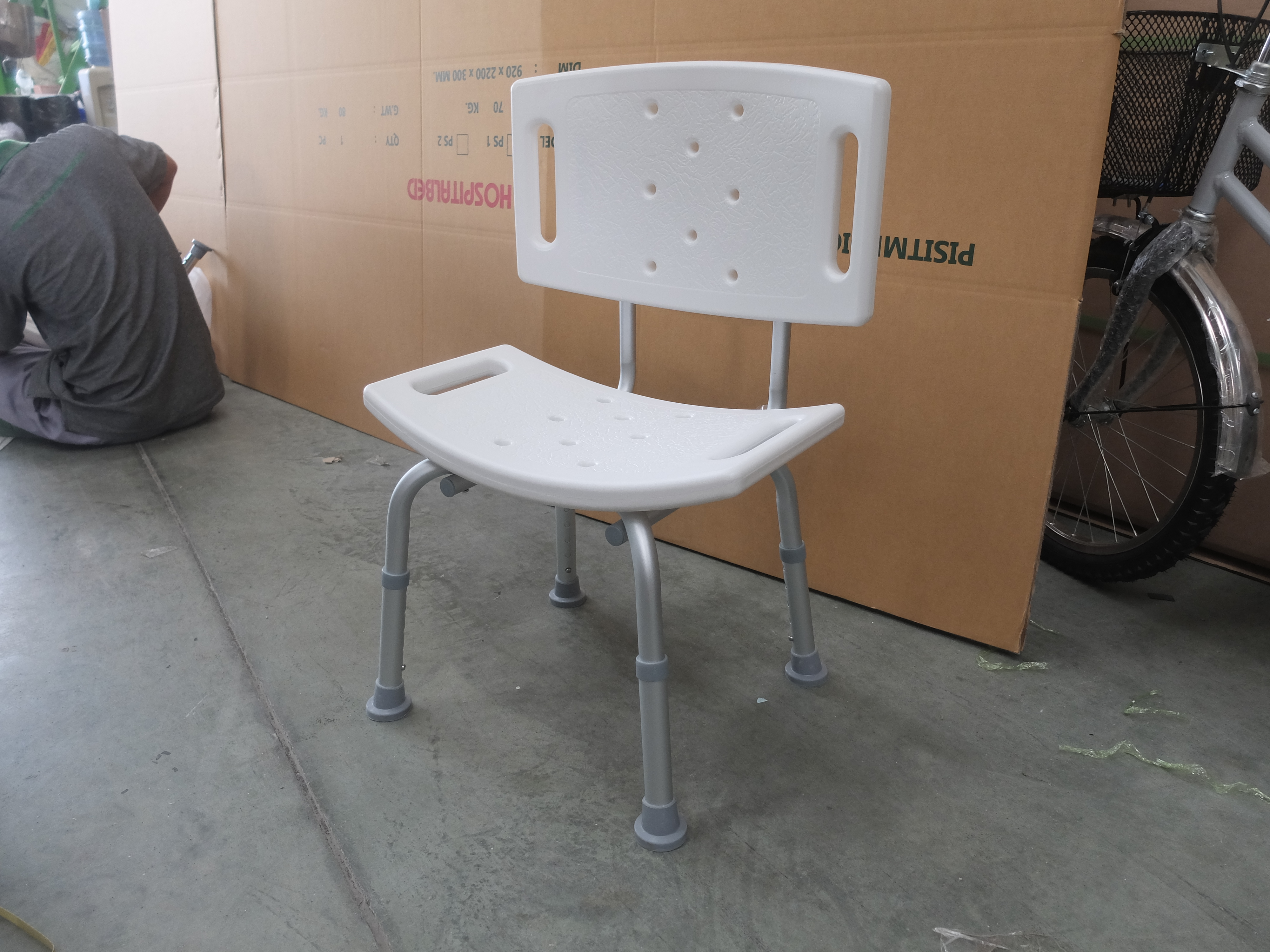 PS 133 เก้าอี้นั่งอาบน้ำ อลูมิเนียม แบบมีพนักพิง