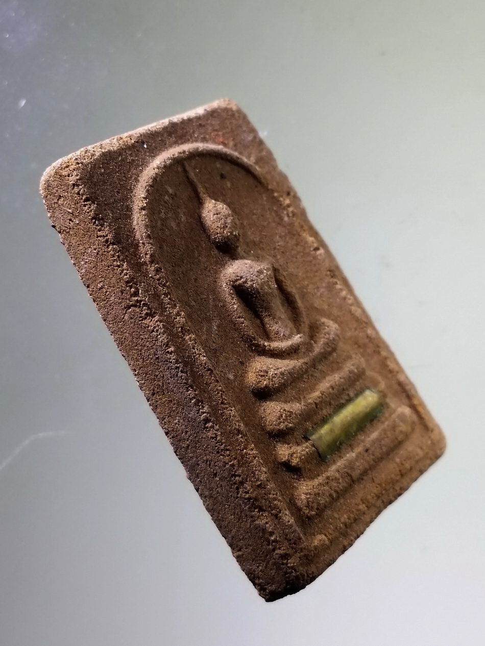 รหัสสินค้า พระสมเด็จ วัดต่างๆ 1083 พระสมเด็จเนื้อว่าน ฝังตะกรุด ด้านหลังฝังเม็ดพระธาตุ ไม่ทราบวัด ที่สร้าง พระรายการนี้ให้เช่าบูชาแล้ว